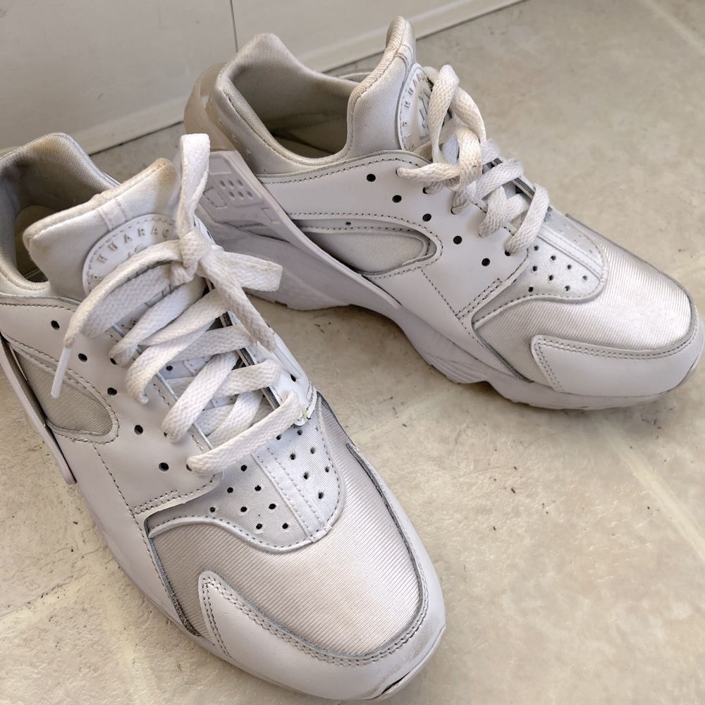 Nike white training shoes